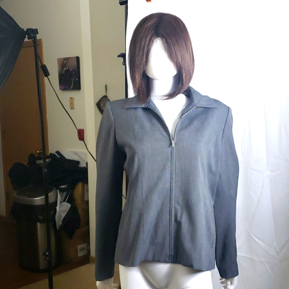 COPY - Light weight grey, zippered jacket9
